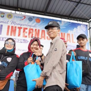 Peringatan May Day 2026 Diwarnai Aksi Batam Bersih hingga Saling Berbagi