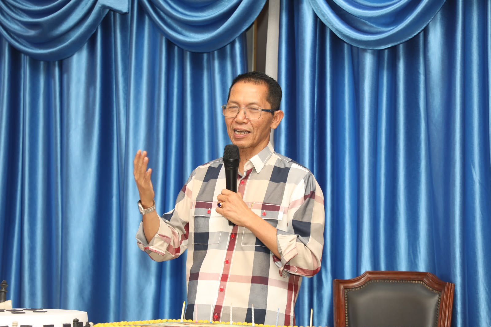 Di Balik Kesibukan Memimpin Batam, Amsakar Dapat Kejutan Hangat di Ulang Tahun ke-58